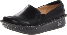 Best Nursing Shoes for Women and Men Reviews and Buying Guide